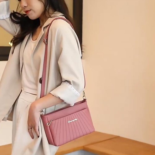 Trendy Adjustable Stripe Rhombic Small Square Messenger Bag - Pink image