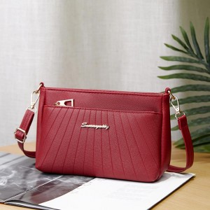 Trendy Adjustable Stripe Rhombic Small Square Messenger Bag - Red