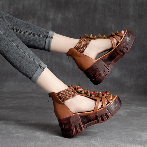 Flowers Decor Strappy Back Zipper Peep Toe Wedge Sandals - Brown image