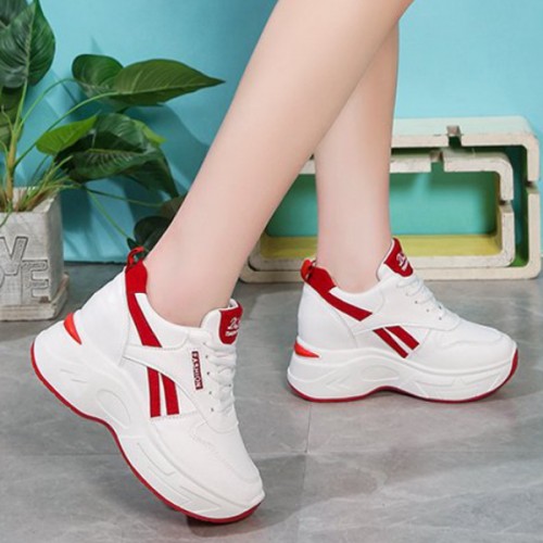 Thick Bottom Lace Up Low Cut Round Head Mesh Sneakers - Red image
