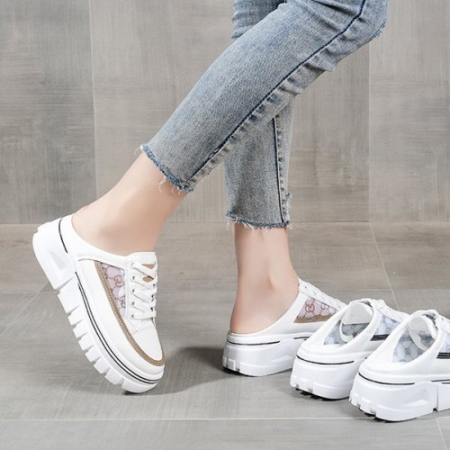 Comfort Round Toe Lace Up Low Top Sport Sneakers - Brown image