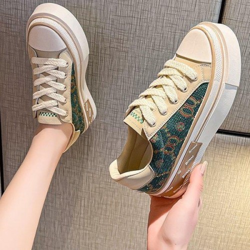 Soft Sporty Low Cut Lace Up Walking Canvas Ladies Sneakers - Green image