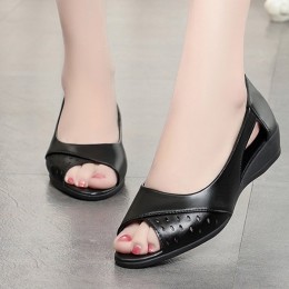 Open Toe Low Cut Flat Bottom Hollow Out Women Sandals - Black