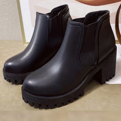 Vintage Style Waterproof Round Head Chunky Heel Short Boots - Black image