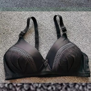 Elastic Sponge Thin Mold Cup Push Up Wire Free Women Bra - Black