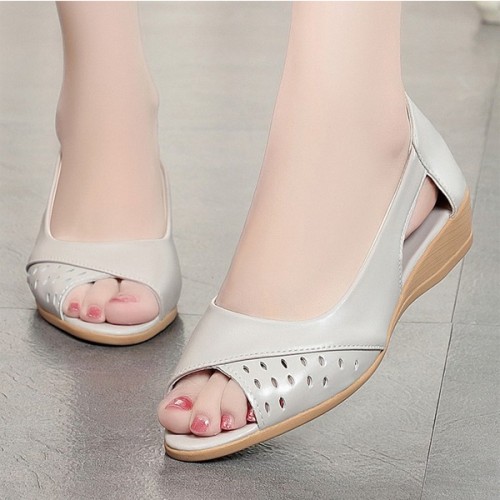 Open Toe Low Cut Flat Bottom Hollow Out Women Sandals - Beige image