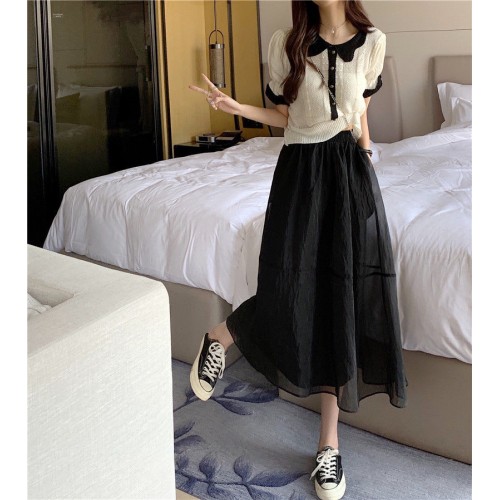 Urban Black High-Waist Flared Midi Skirt image