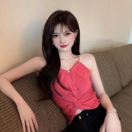 Trendy Red Twist-Front Crop Halter