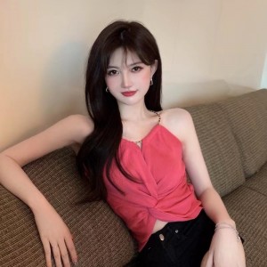 Trendy Red Twist-Front Crop Halter