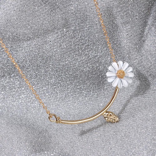 Wedding Party Accessories Set - Cute Asymmetrical Drop Earrings, Sunflower Rings, Daisy Bracelet in White