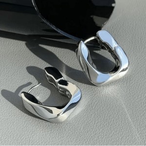 The Essential Bishty Silver Hoop Earrings	