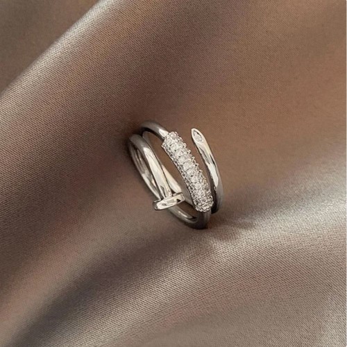 14K Silver Luxurious Screw Ring for Women image