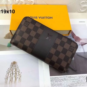 Brown Checkered Wallet LV Style